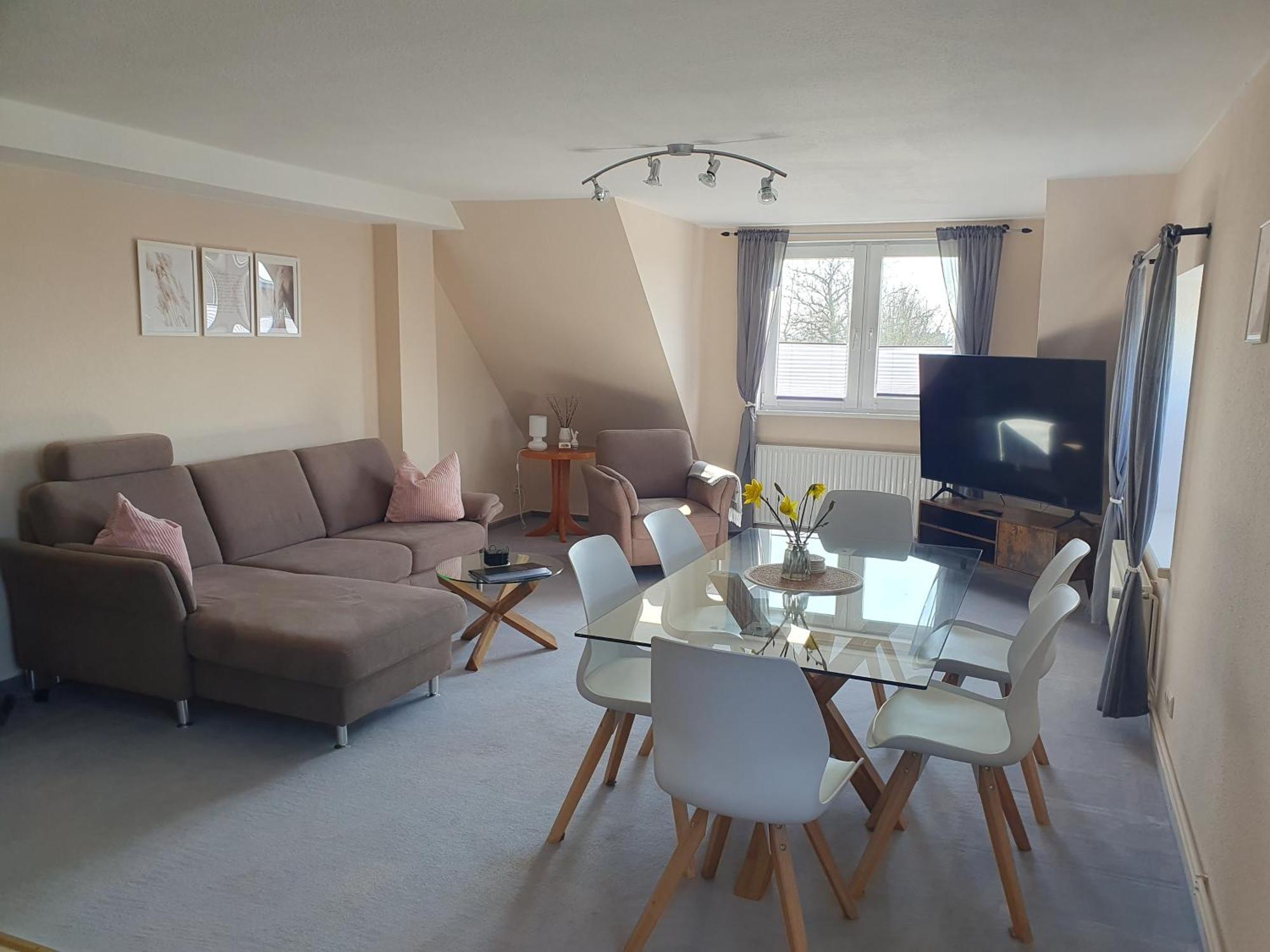 Neumuehler Hof- Ferienwohnung "Thomas" 3 Zimmer,3 Baeder Mit Dusche, Kostenfreie Parkplaetze Vor Dem Haus Шверин Экстерьер фото